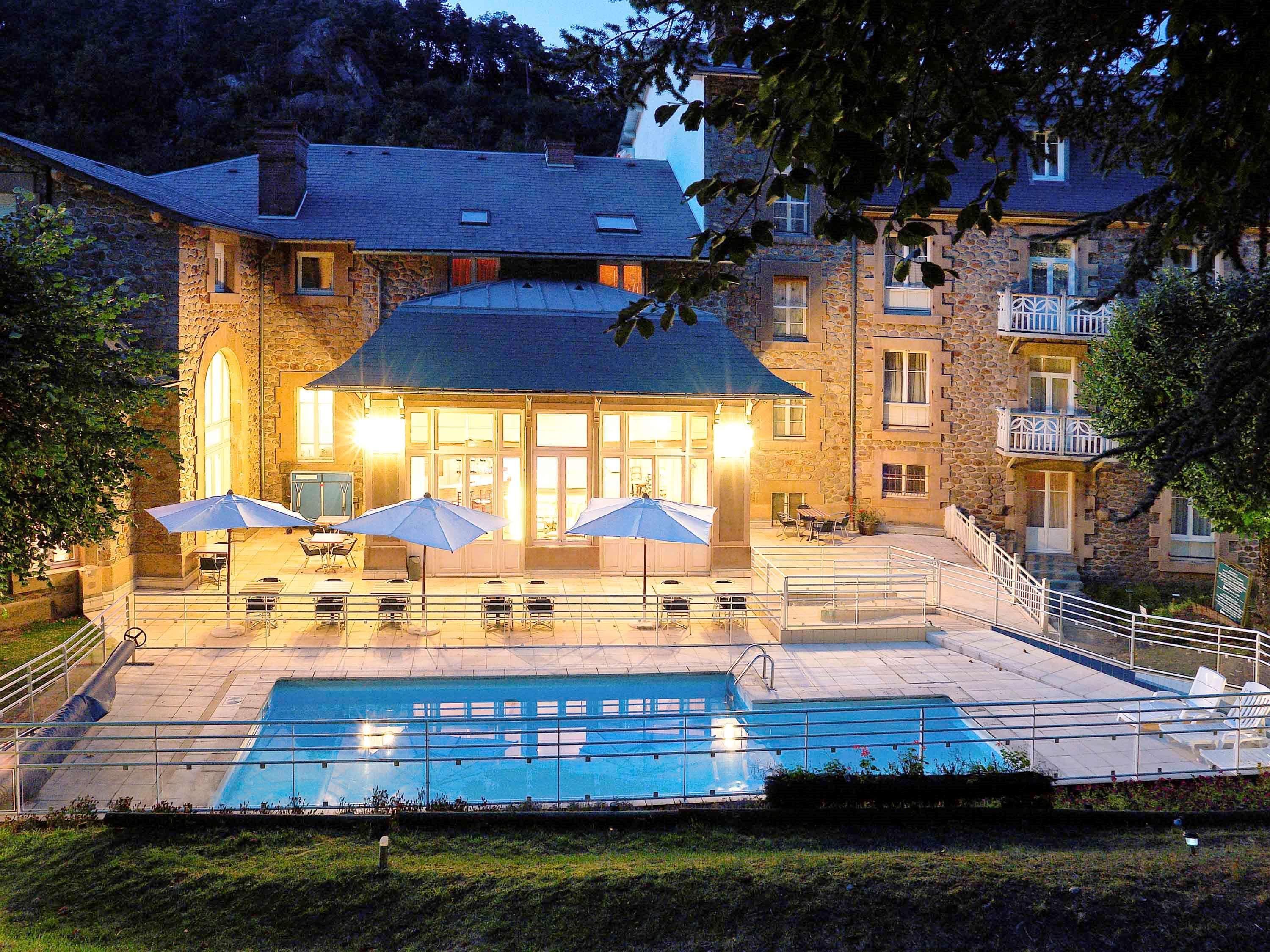 Hotel Mercure Saint-Nectaire Spa & Bien-Etre Kültér fotó