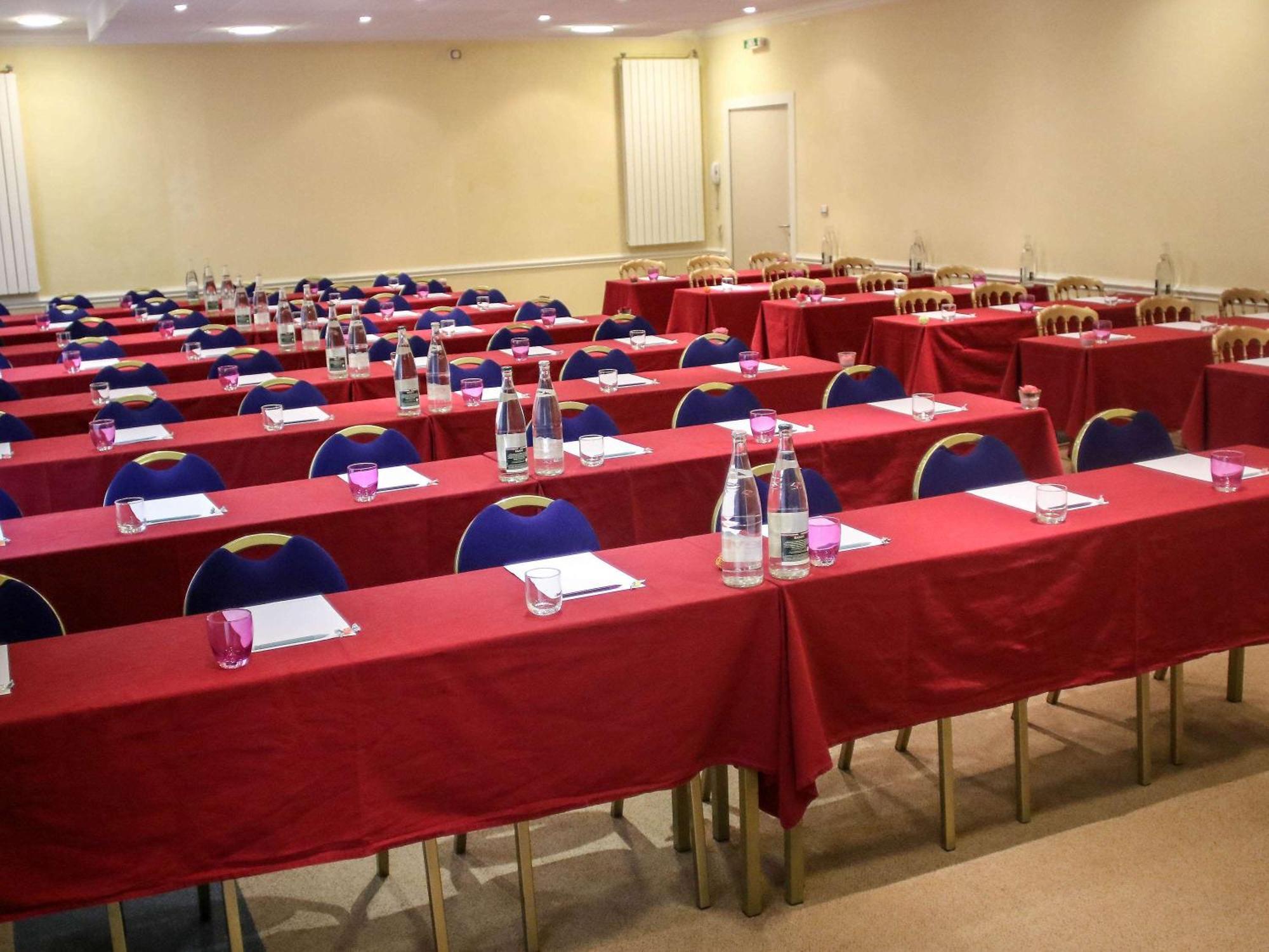 Hotel Mercure Saint-Nectaire Spa & Bien-Etre Kültér fotó